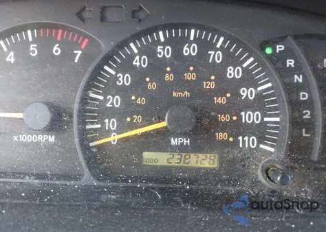 2000 Toyota Tundra Sr5 V8 z USA, uszkodzony, nr VIN 5TBBT4415YS083517